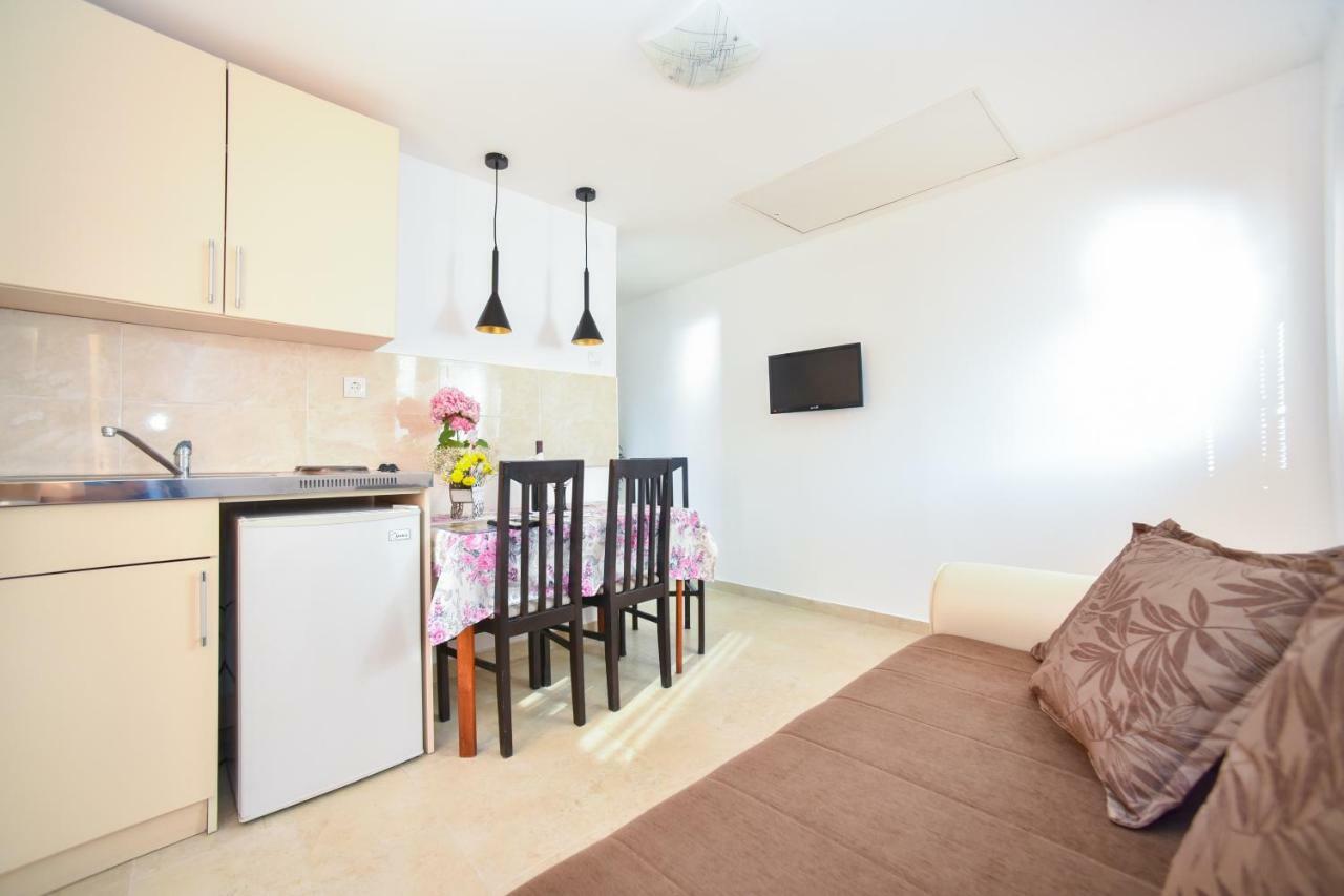 Apartmani Bonik 부드바 외부 사진