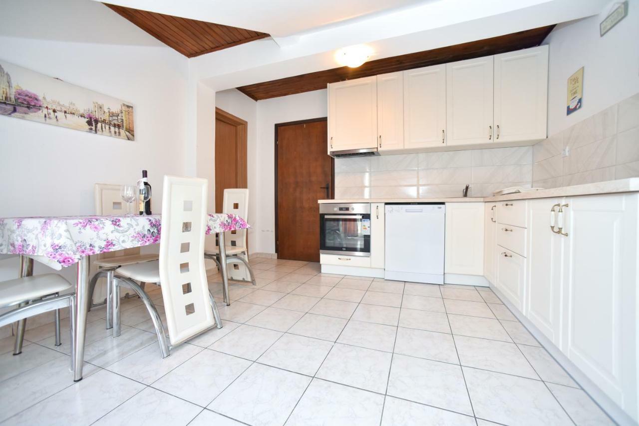 Apartmani Bonik 부드바 외부 사진